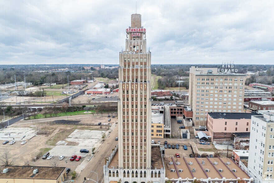 More Photos Of 206 W Pearl St, Jackson Office For Lease