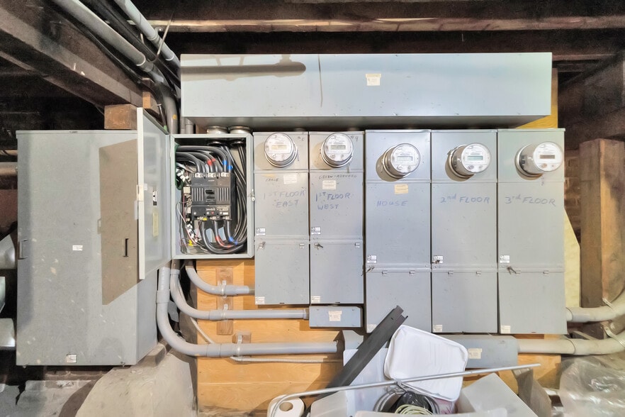 More Photos Of 333 E Channel St, Stockton Loft Creative Space For Sale