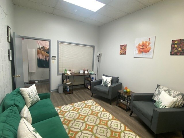 More Photos Of 8 Main St, Flemington Office For Lease