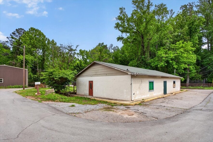 More Photos Of 79 Jones St, Jasper Warehouse For Sale