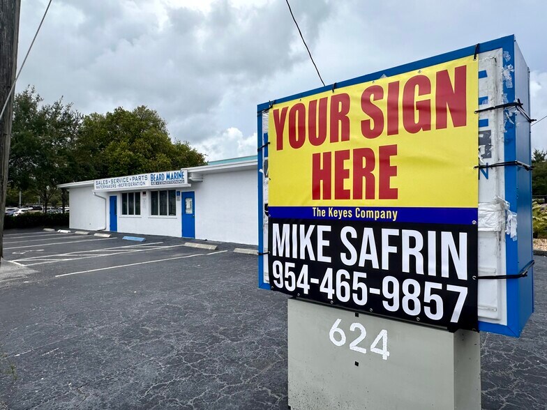 Primary Photo Of 624 W State Road 84, Fort Lauderdale Medical For Sale