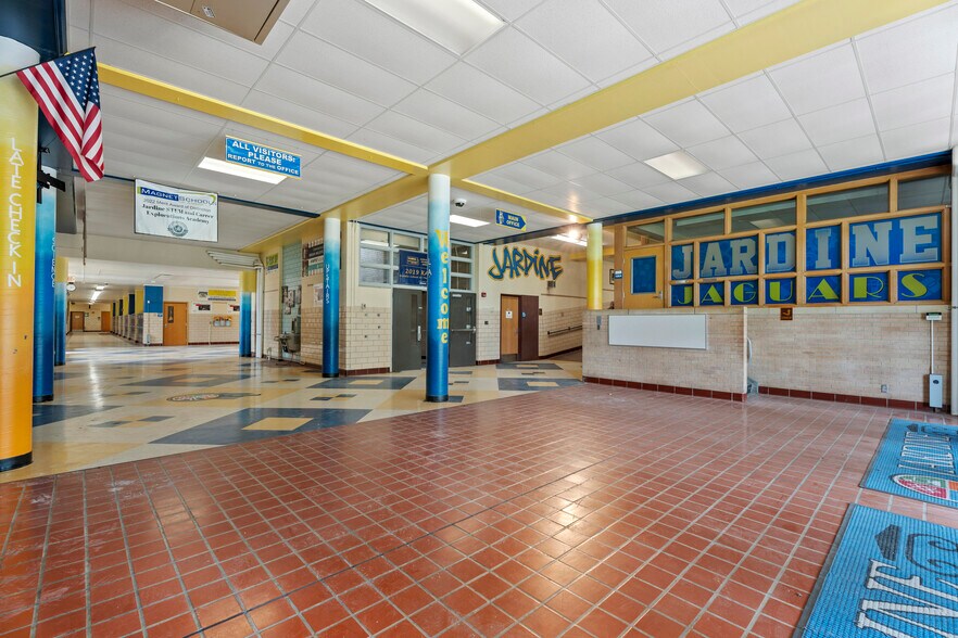 More Photos Of 3550 E Ross Pky, Wichita Specialty For Sale