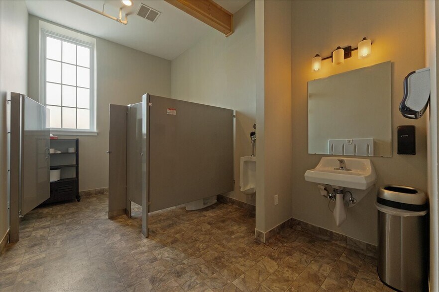 More Photos Of 2037 W Woodin Ave, Chelan Restaurant For Sale