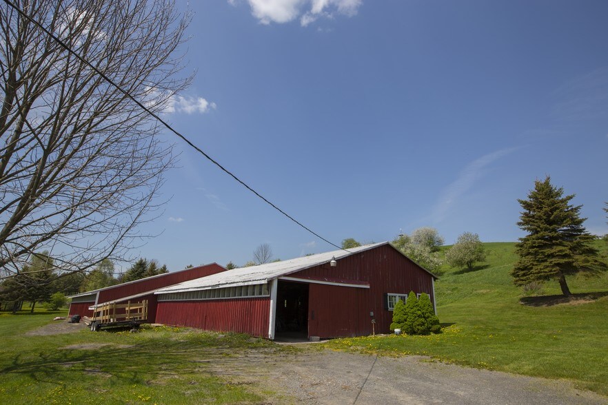 More Photos Of 201 Roses Hill Rd, Richfield Springs Hotel For Sale