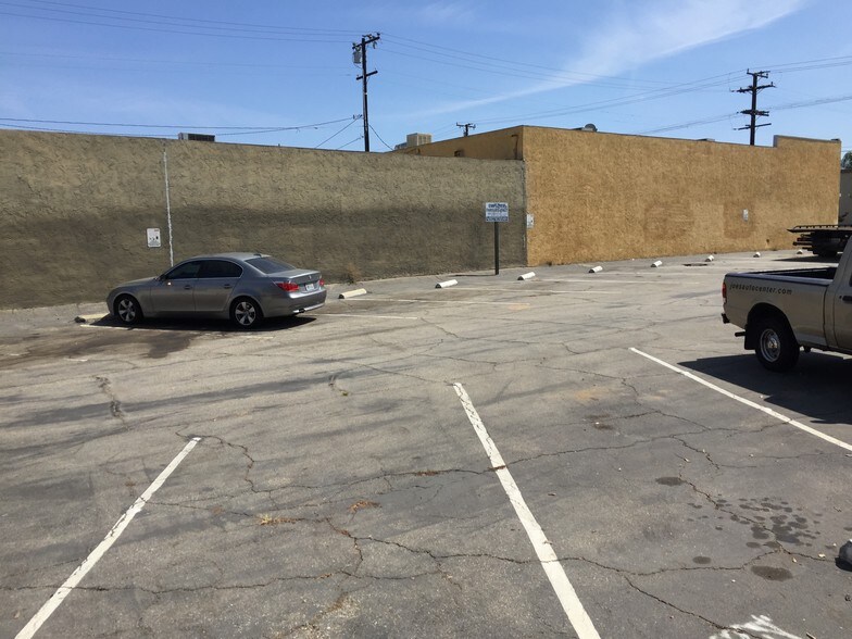 More Photos Of 1051 E Wardlow Rd, Long Beach Office For Lease