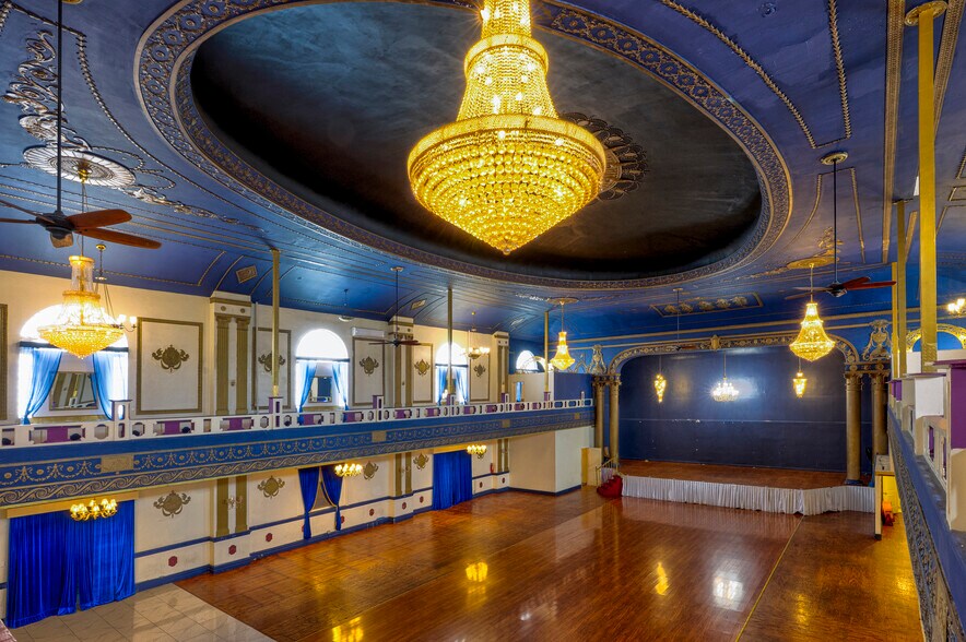 More Photos Of 5670 58th St, Flushing Lodge Meeting Hall For Sale