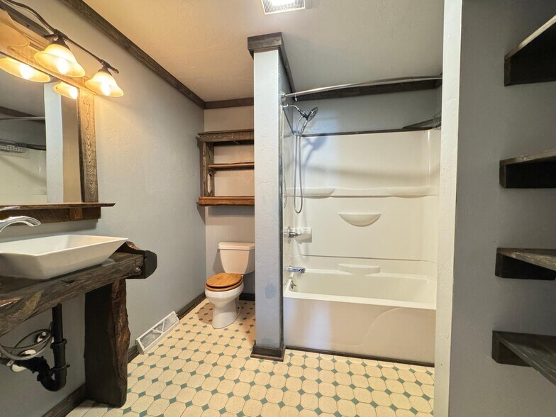 More Photos Of 923 Lemma Creek Rd, Woodruff Multifamily For Sale