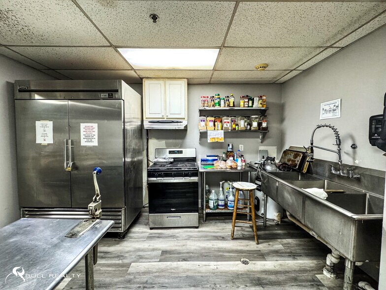 More Photos Of 2326 Bouldercrest Rd SE, Atlanta Daycare Center For Sale