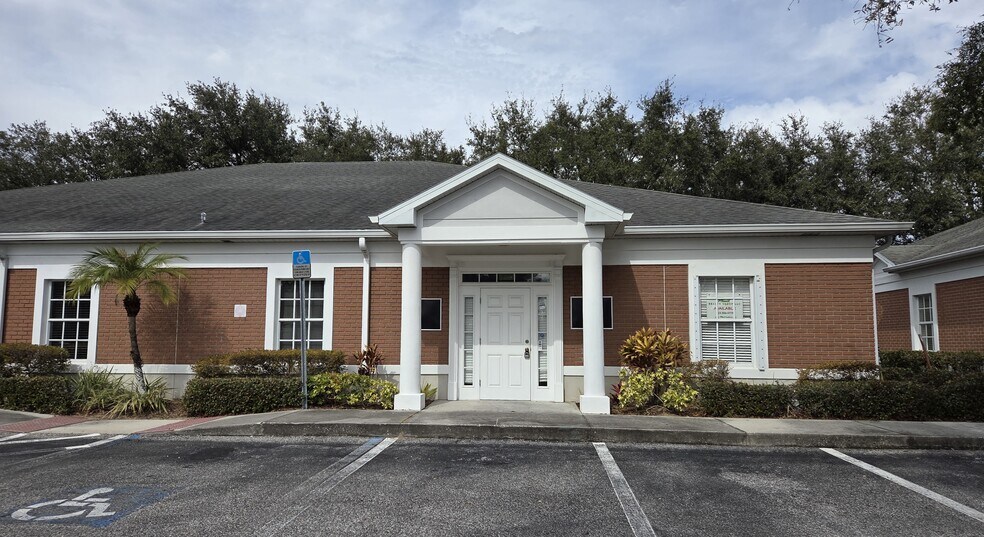 Primary Photo Of 143 N Oakwood Ave, Brandon Office For Lease
