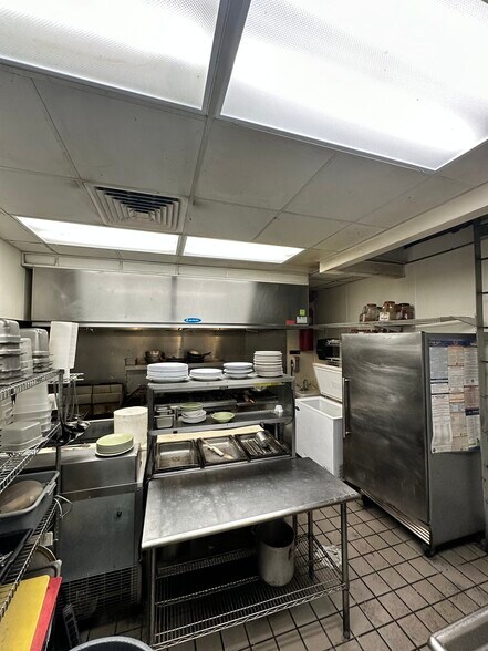 More Photos Of 2106 W North Temple, Salt Lake City Restaurant For Sale