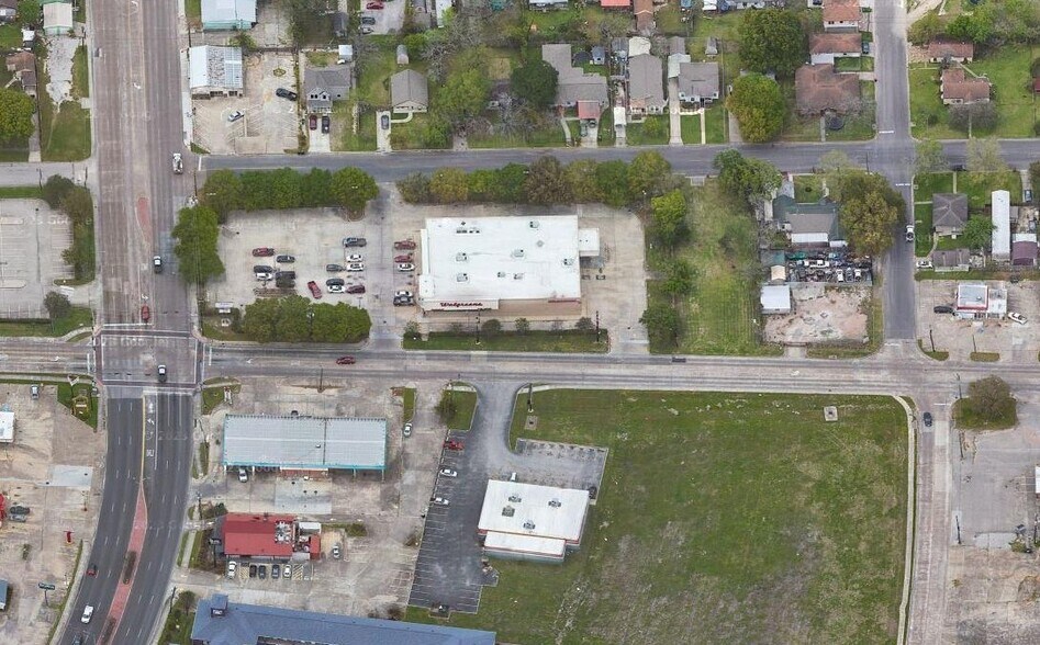 More Photos Of 2000 Garth Rd, Baytown Drugstore For Sale