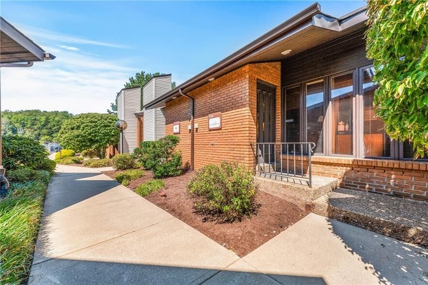 More Photos Of 2006-2007 Kinvara Dr, Pittsburgh Medical For Sale