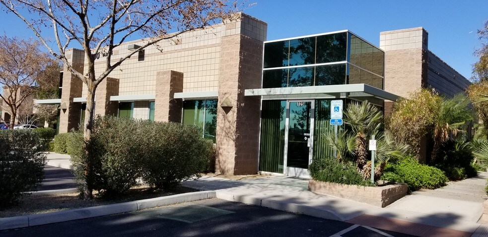 More Photos Of 1450 W Guadalupe Rd, Gilbert Office For Lease