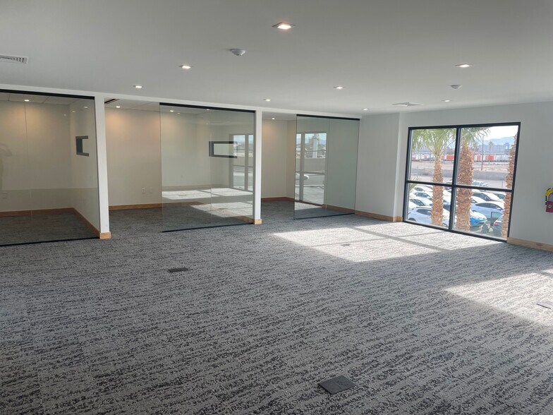 More Photos Of 5030 Paradise Rd, Las Vegas Unknown For Lease