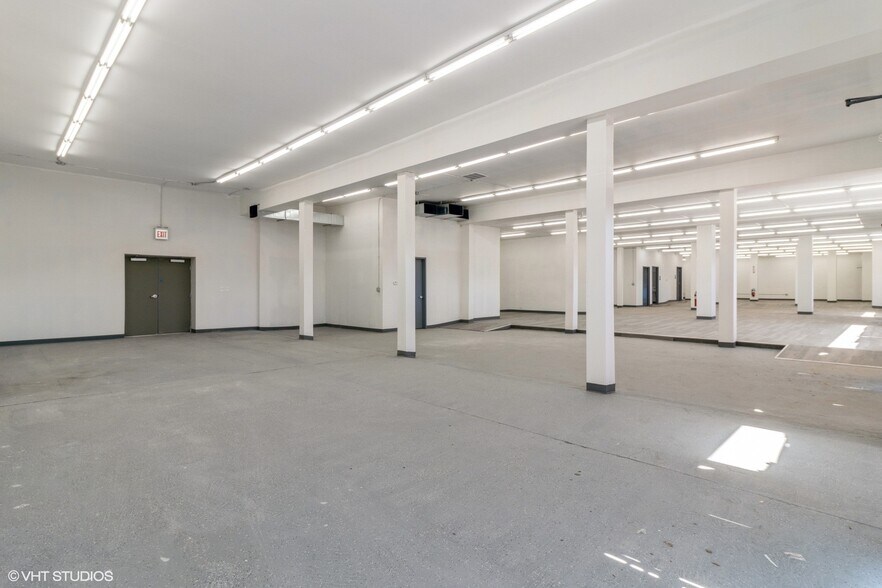 More Photos Of 4650 S Indiana Ave, Chicago Storefront For Lease