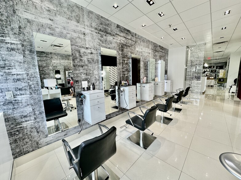 More Photos Of 181 Greenwich Ave, Greenwich General Retail For Sale