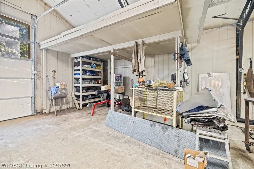 More Photos Of 10425 N Highway 71, Mountainburg Light Manufacturing For Sale