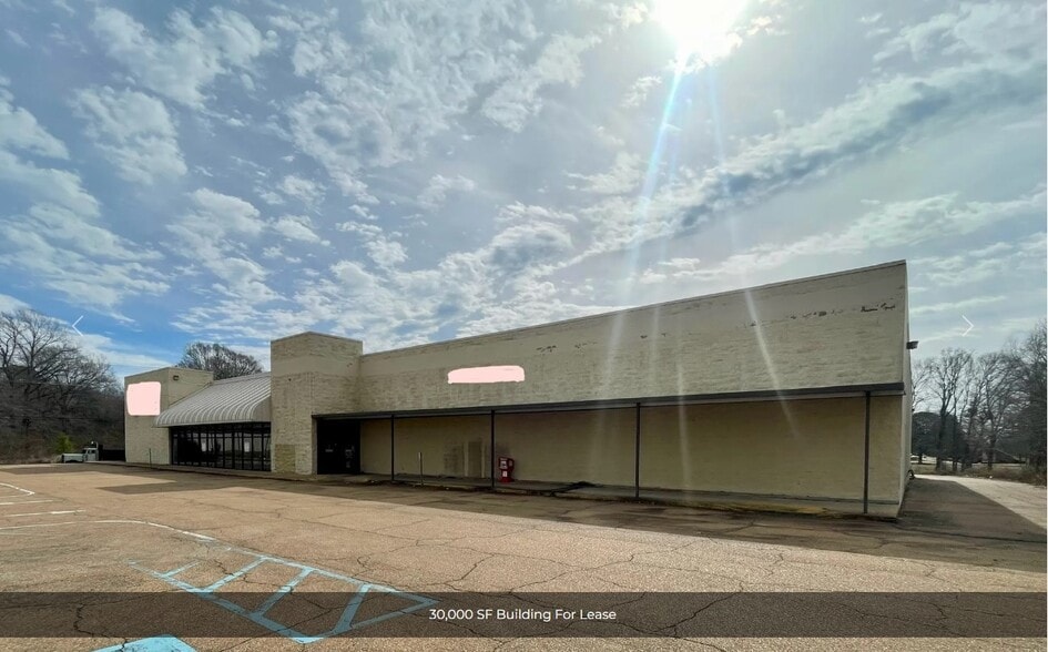 More Photos Of 1150 E Peace St, Canton Unknown For Lease