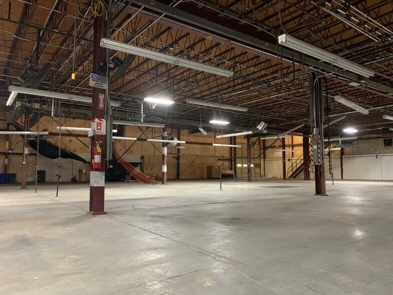 More Photos Of 407 Glasgow St, Aberdeen Manufacturing For Sale