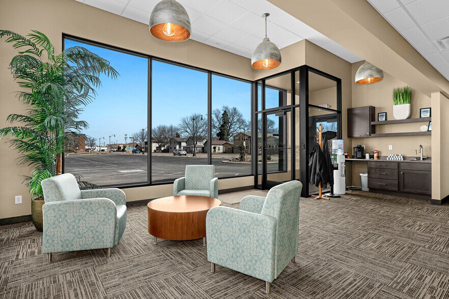 More Photos Of 1411 Rose St, La Crosse Restaurant For Sale