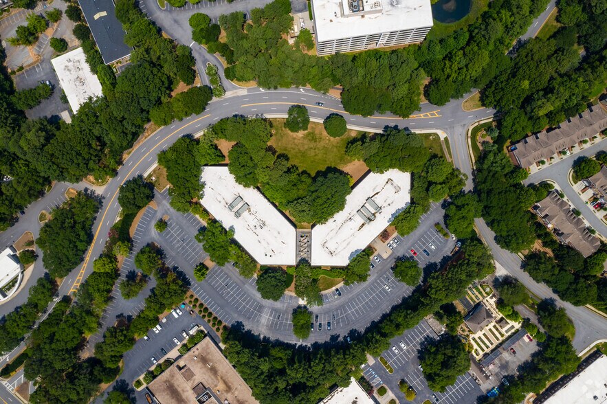 More Photos Of 6075 The Corners Pky, Peachtree Corners Office For Lease