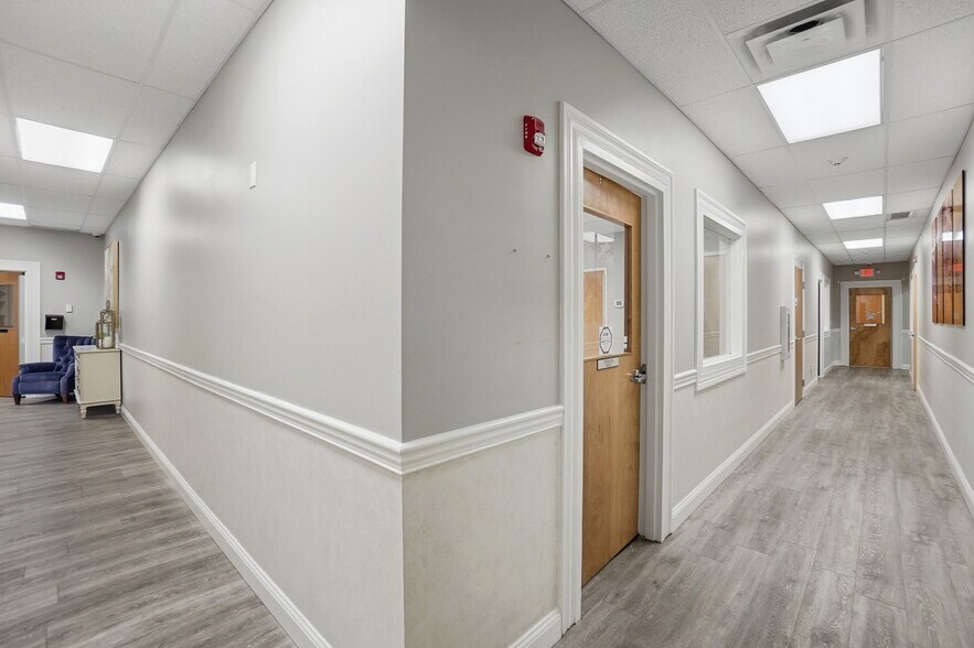 More Photos Of 9685-9725 Dayton Lebanon Pike, Dayton Storefront Retail Office For Sale