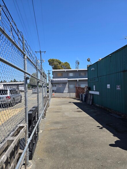 More Photos Of 9724 Aurora Ave N, Seattle Restaurant For Lease