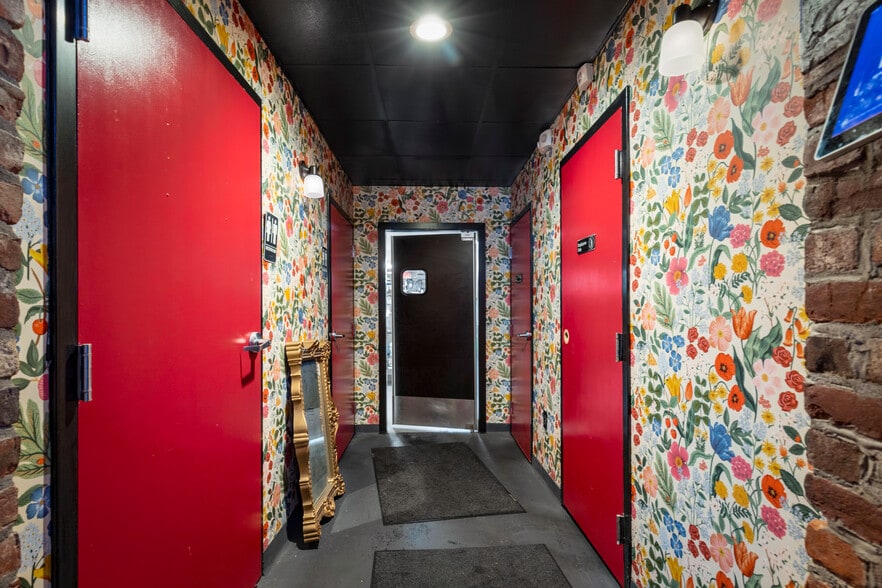 More Photos Of 2614 W Cary St, Richmond Freestanding For Sale