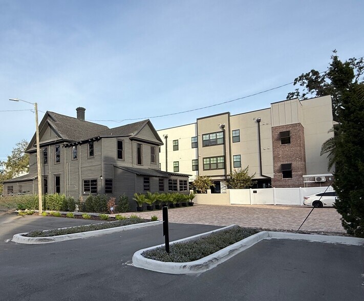 More Photos Of 342 Hyde Park Ave, Tampa Office Residential For Sale