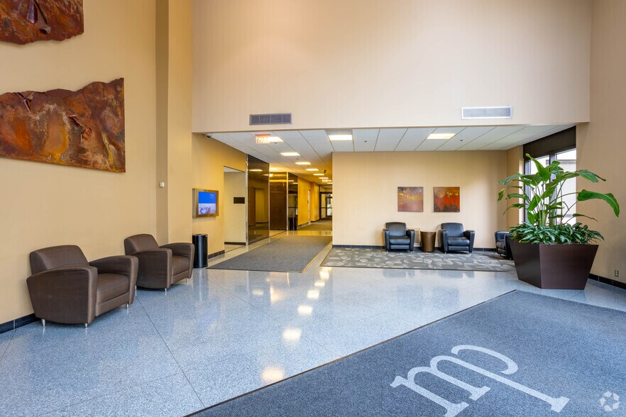 More Photos Of 435 Ford Rd, Saint Louis Park Office For Sale