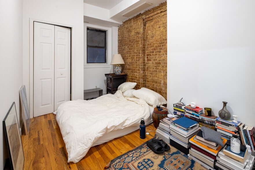 More Photos Of 49 Essex St, New York Multifamily For Sale
