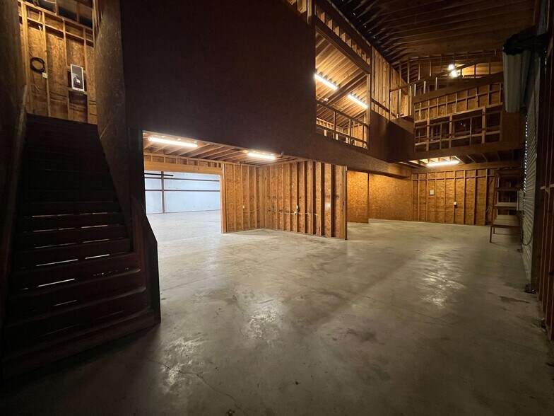 More Photos Of 1715 Northpark Dr, Kingwood Storefront For Lease