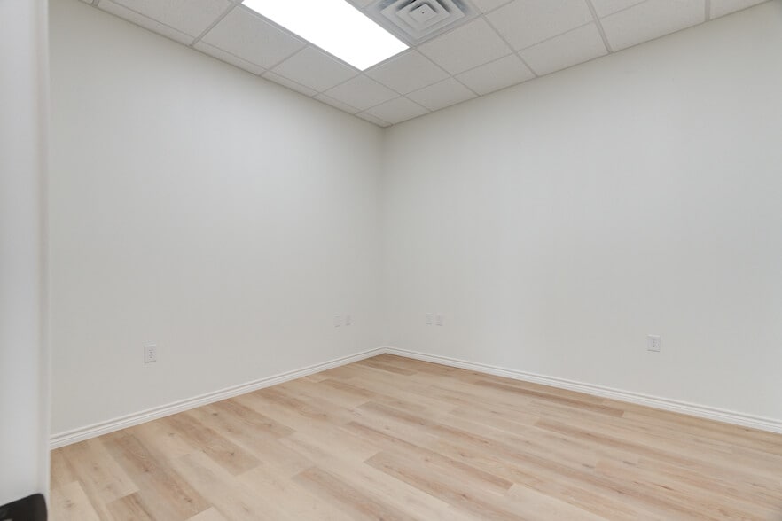 More Photos Of 9014 County Road 6820, Lubbock Distribution For Lease