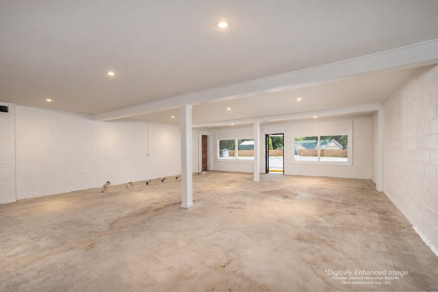 More Photos Of 121 Thompson St, Pittsboro Freestanding For Lease