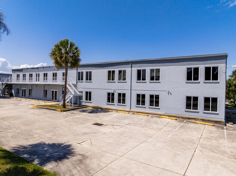 More Photos Of 760-790 15th Pl, Vero Beach Light Manufacturing For Sale