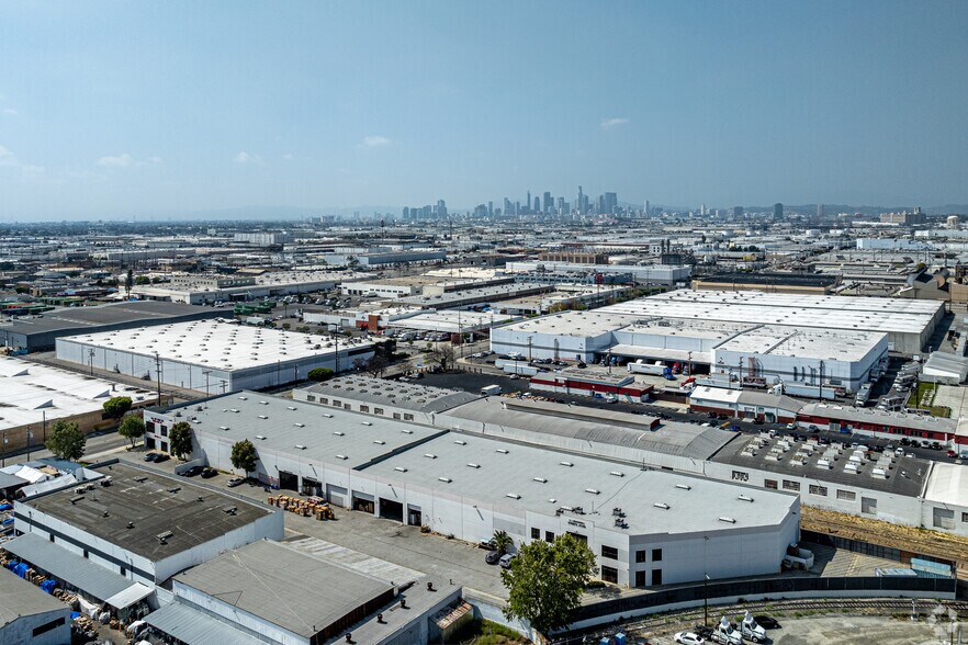 More Photos Of 5500-5510 S Soto St, Vernon Warehouse For Sale