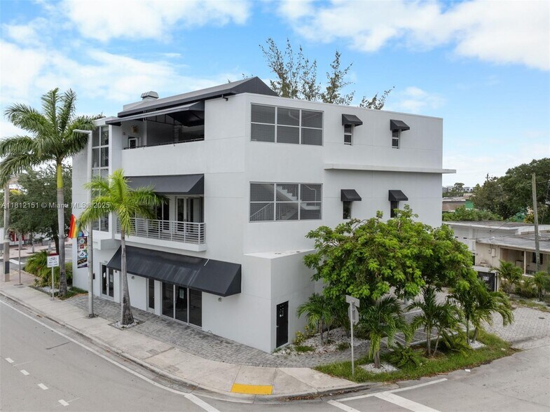 More Photos Of 2500 Wilton Dr, Wilton Manors Freestanding For Sale