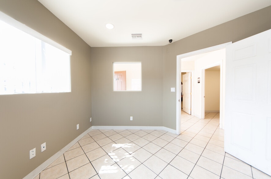 More Photos Of 5010 W Washington Blvd, Los Angeles Land For Lease