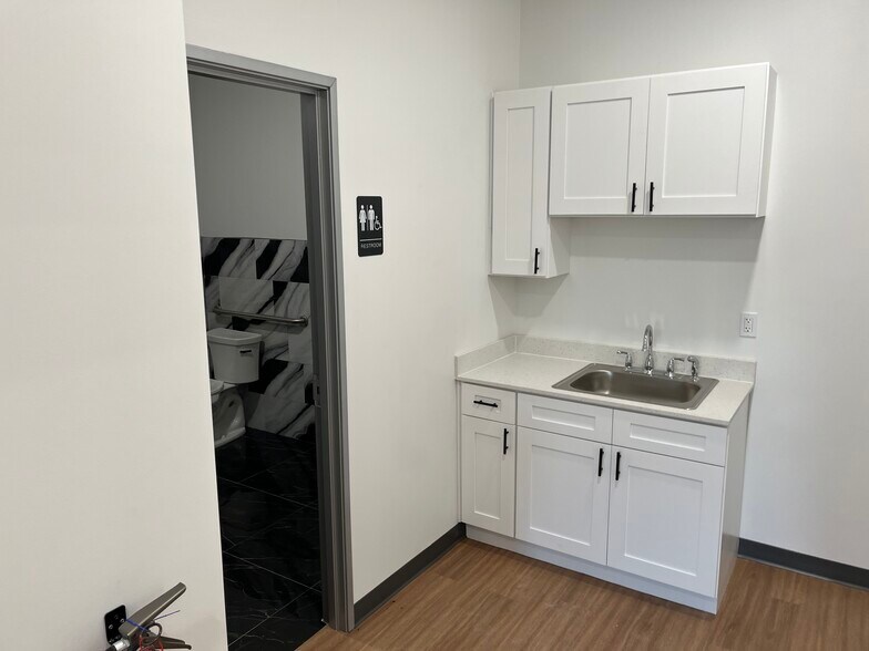 More Photos Of 6475 Preston Rd, Frisco Office For Lease