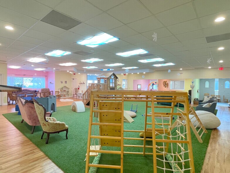 More Photos Of 2344 3rd St, Jacksonville Beach Medical For Lease