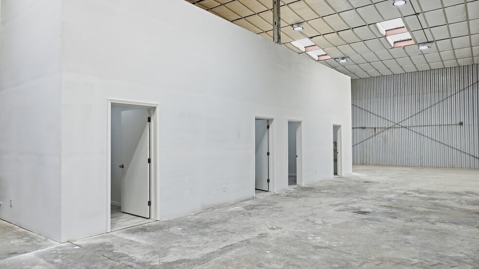More Photos Of 9253 Cassia Rd, Adelanto Warehouse For Lease