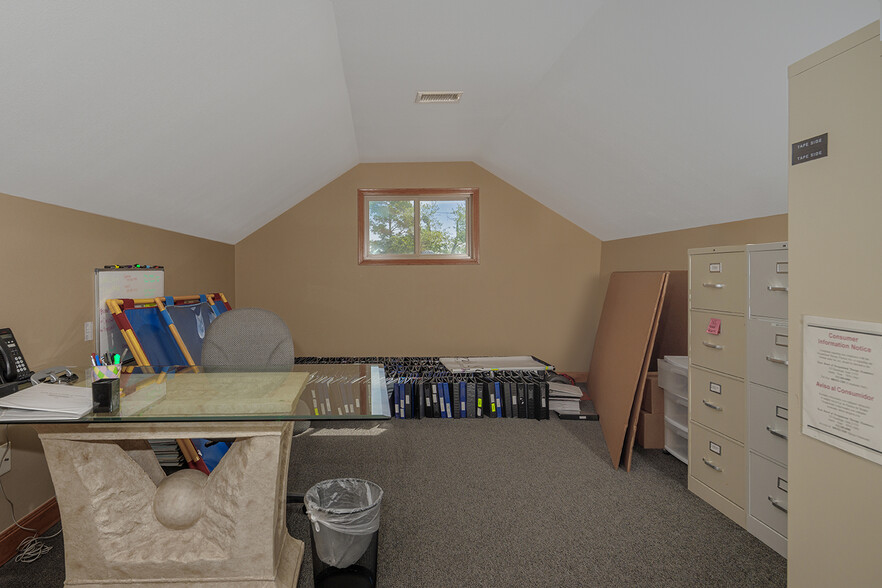 More Photos Of 26407 Oak Ridge Dr, Spring Medical For Sale