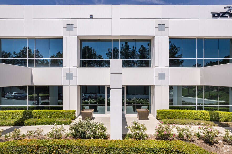 More Photos Of 19641 Da Vinci, Foothill Ranch Warehouse For Lease