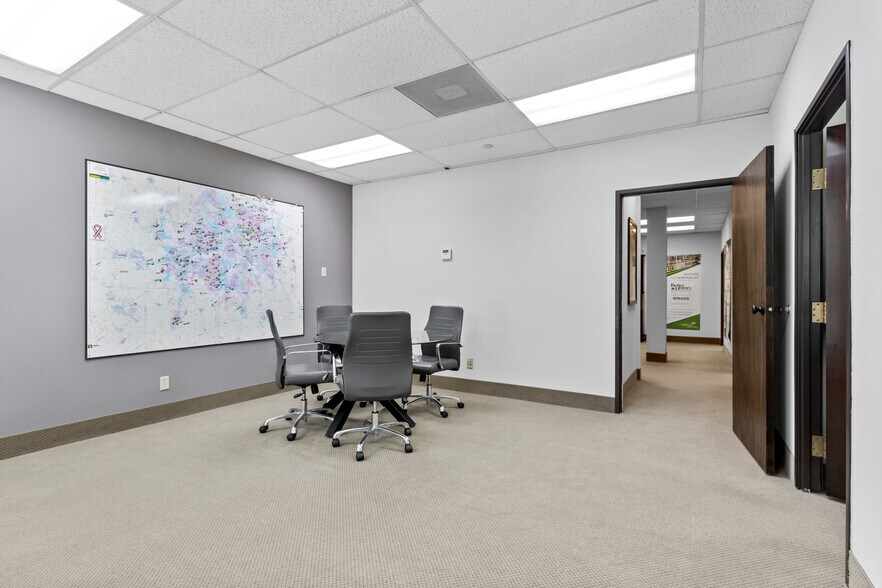 More Photos Of 17734 Preston Rd, Dallas Office For Sale