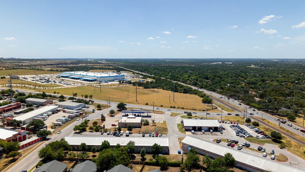 More Photos Of 2255 CR 172, Round Rock Light Manufacturing For Sale