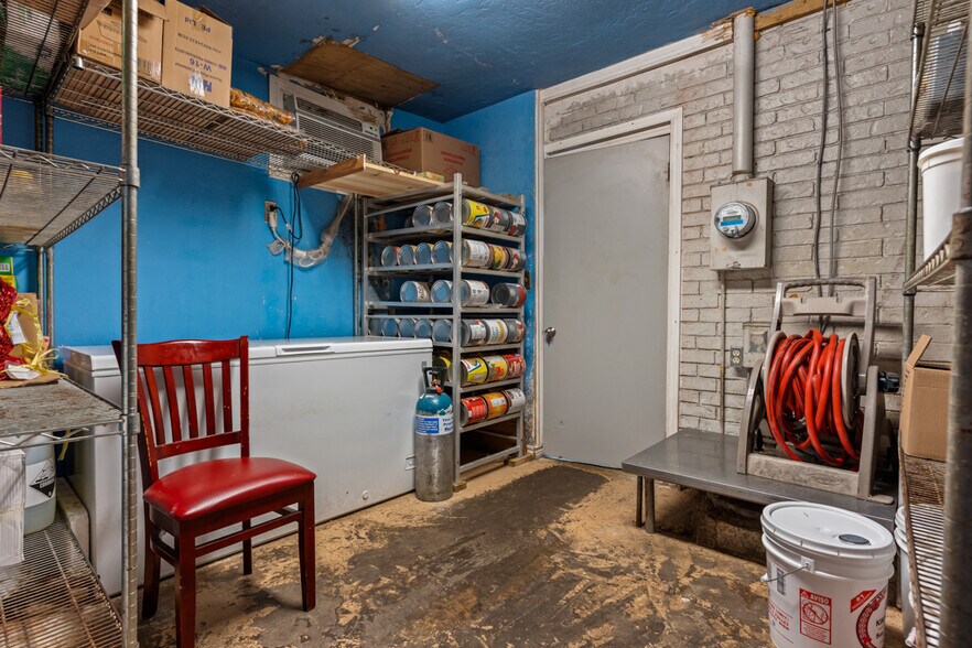 More Photos Of 509 US Highway 271 N, Gilmer Flex For Sale