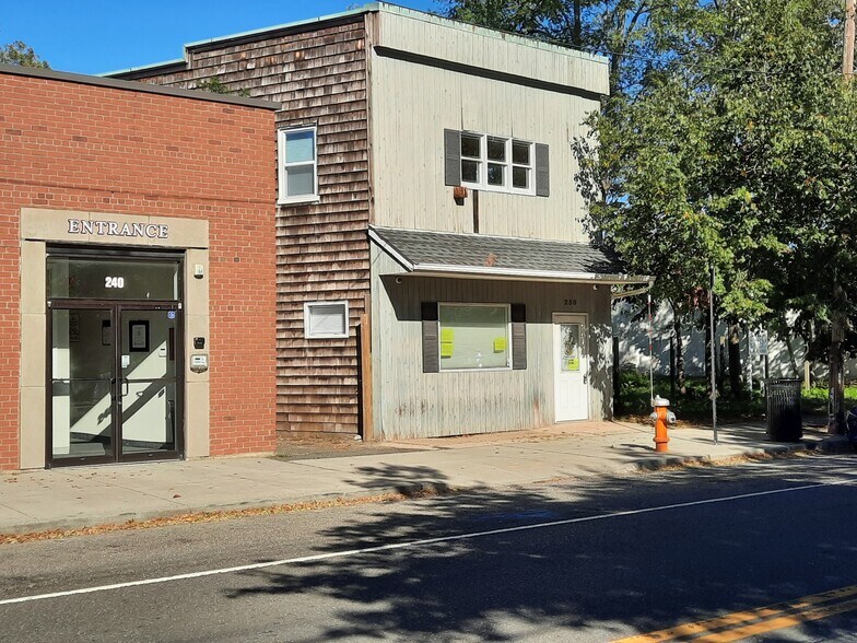 More Photos Of 230 W Main St, Riverhead Office For Sale