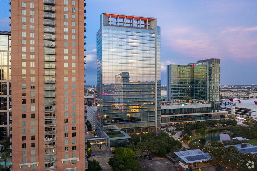 More Photos Of 1501 McKinney St, Houston Office For Lease