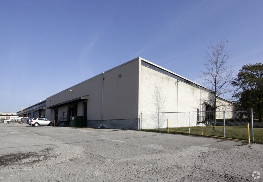More Photos Of 76 Signet Dr, Toronto Industrial For Sale