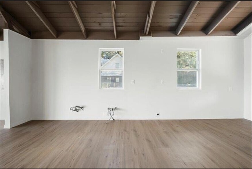 More Photos Of 13555 County Road 13 N, Saint Augustine Specialty For Lease